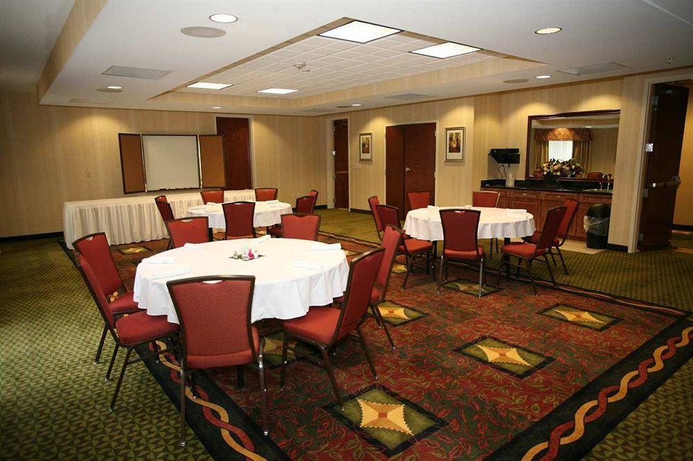 Hilton Garden Inn Elkhart Exteriér fotografie